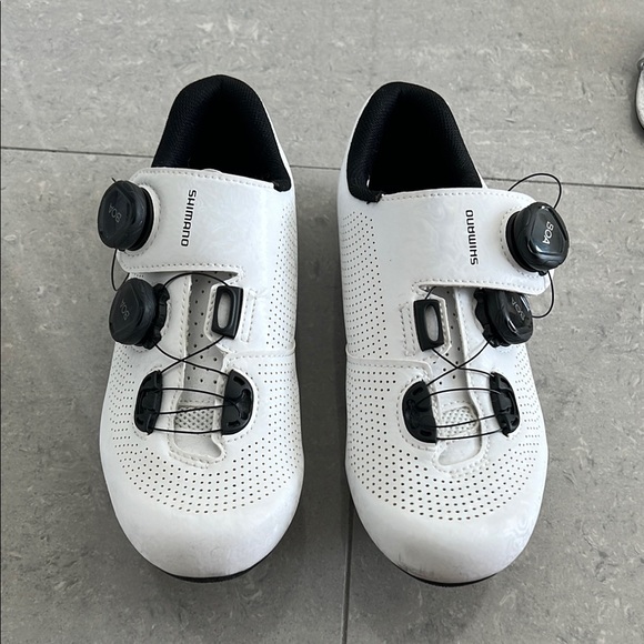 Shimano Cycling Shoes RC7 with two BOA dials - Picture 1 of 5